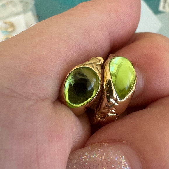 Gold Tone Hoop Earrings With Large Green Stone - Picture 3 of 11